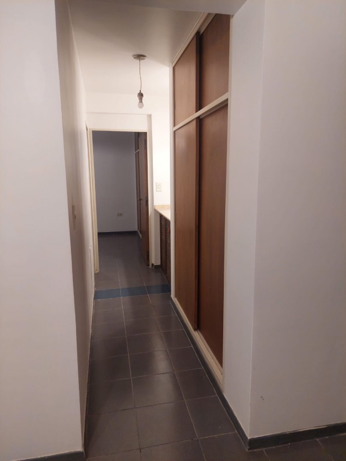 Departamento En Pleno Centro, Pb 1hab - A 1 Cuadra De Plaza 25 De Mayo