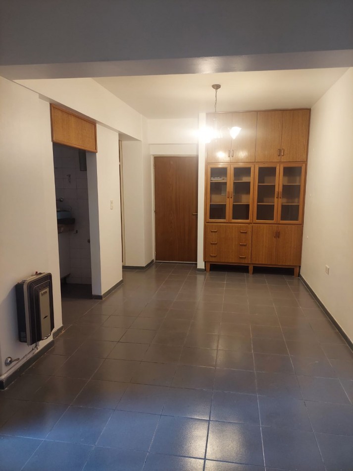Departamento En Pleno Centro, Pb 1hab - A 1 Cuadra De Plaza 25 De Mayo