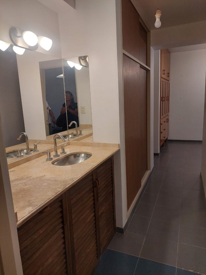 Departamento En Pleno Centro, Pb 1hab - A 1 Cuadra De Plaza 25 De Mayo