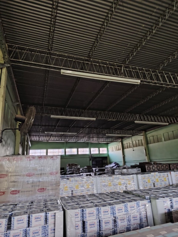 Venta. Gran Galpon Cerca Plaza Santa Lucia + Local Comercial
