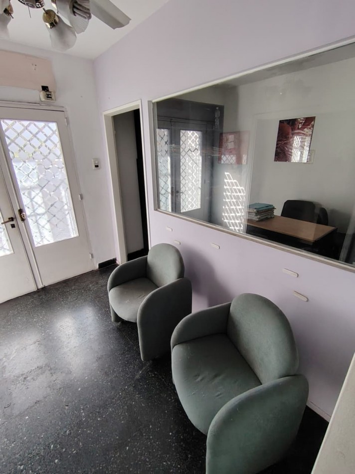 Casa Gran Frente 6hab, 2 Pisos -frente Plaza Joroba
