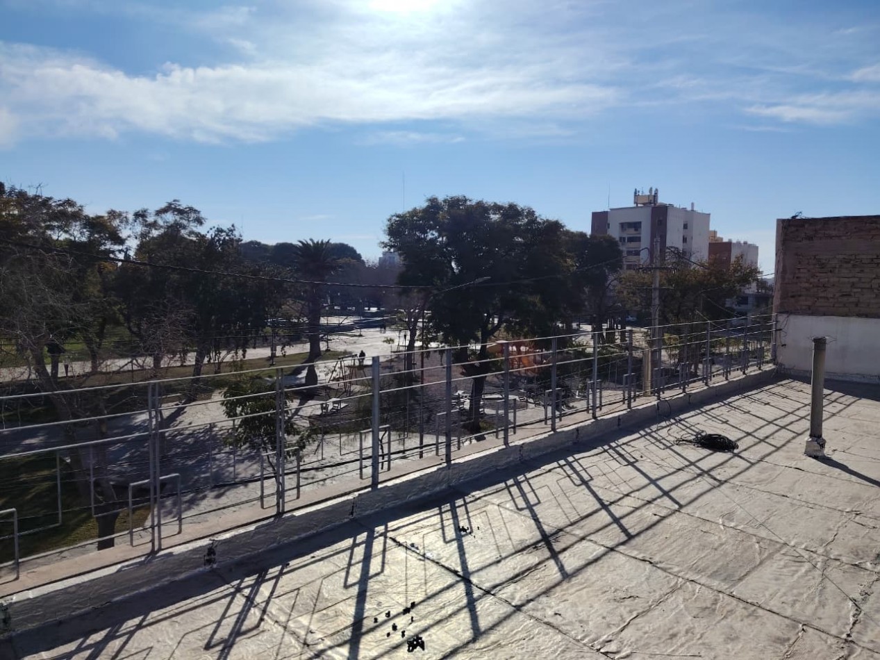 Casa Gran Frente 6hab, 2 Pisos -frente Plaza Joroba