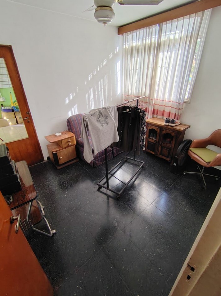 Casa Gran Frente 6hab, 2 Pisos -frente Plaza Joroba