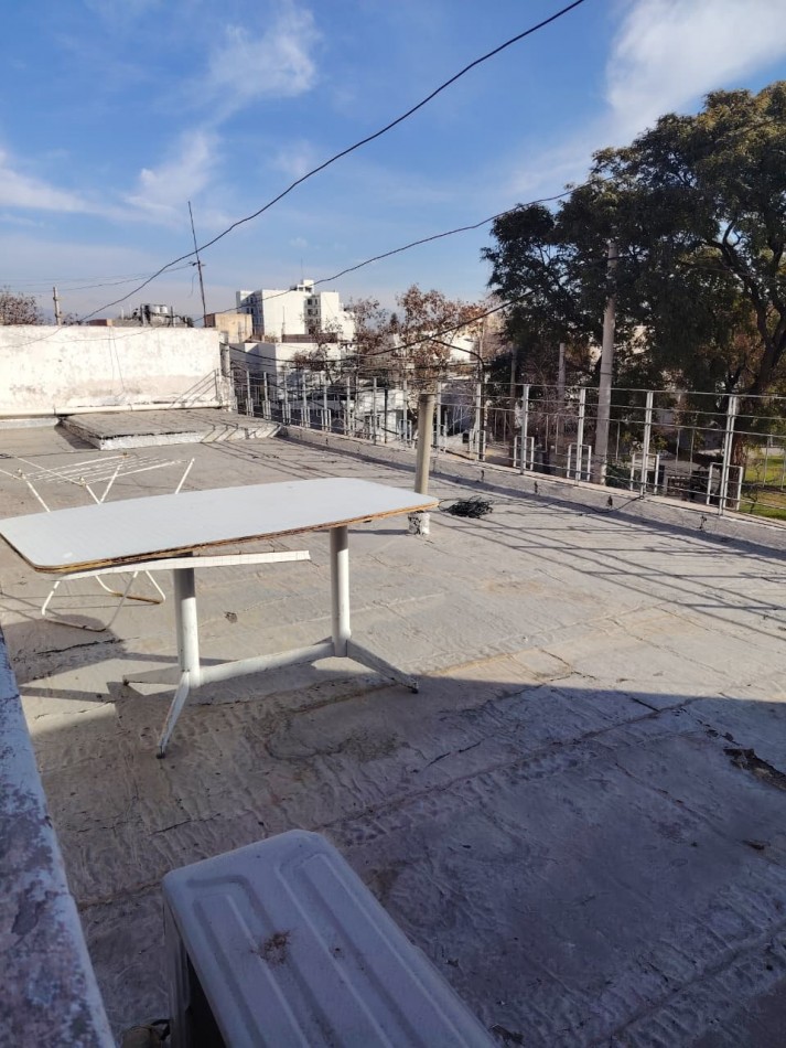 Casa Gran Frente 6hab, 2 Pisos -frente Plaza Joroba