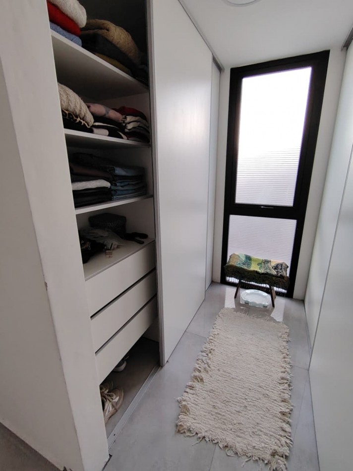 Casa 3hab, 3 Baños, Pileta , Gran Terreno, Bo Privado Albardon