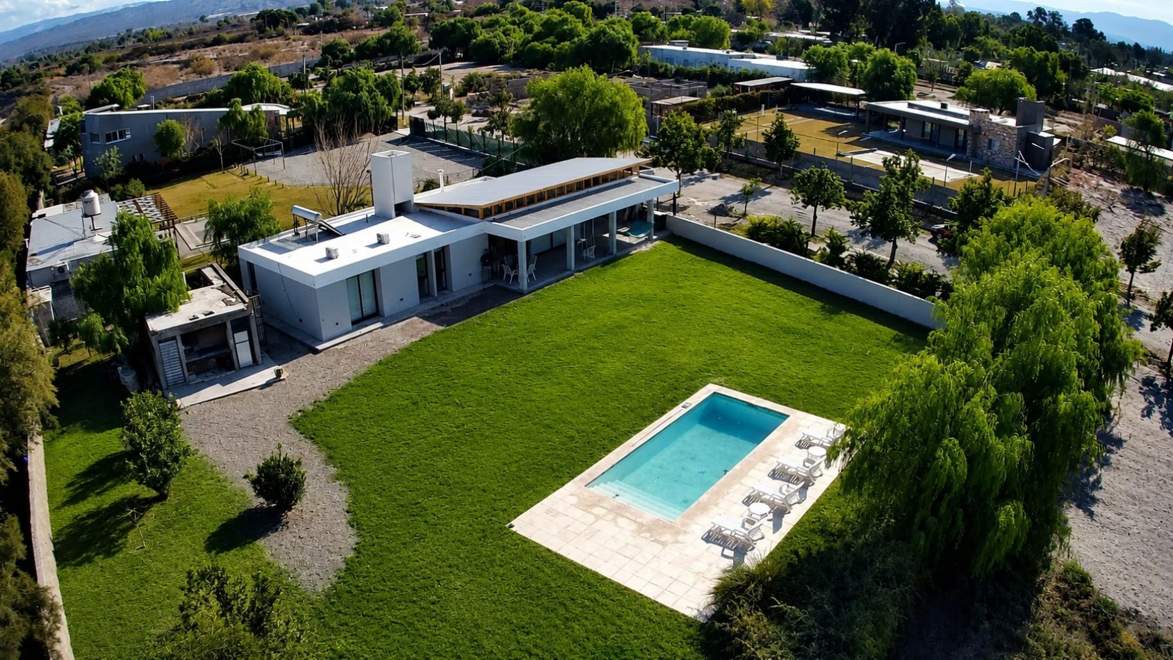 Casa 3hab, 3 Baños, Pileta , Gran Terreno, Bo Privado Albardon