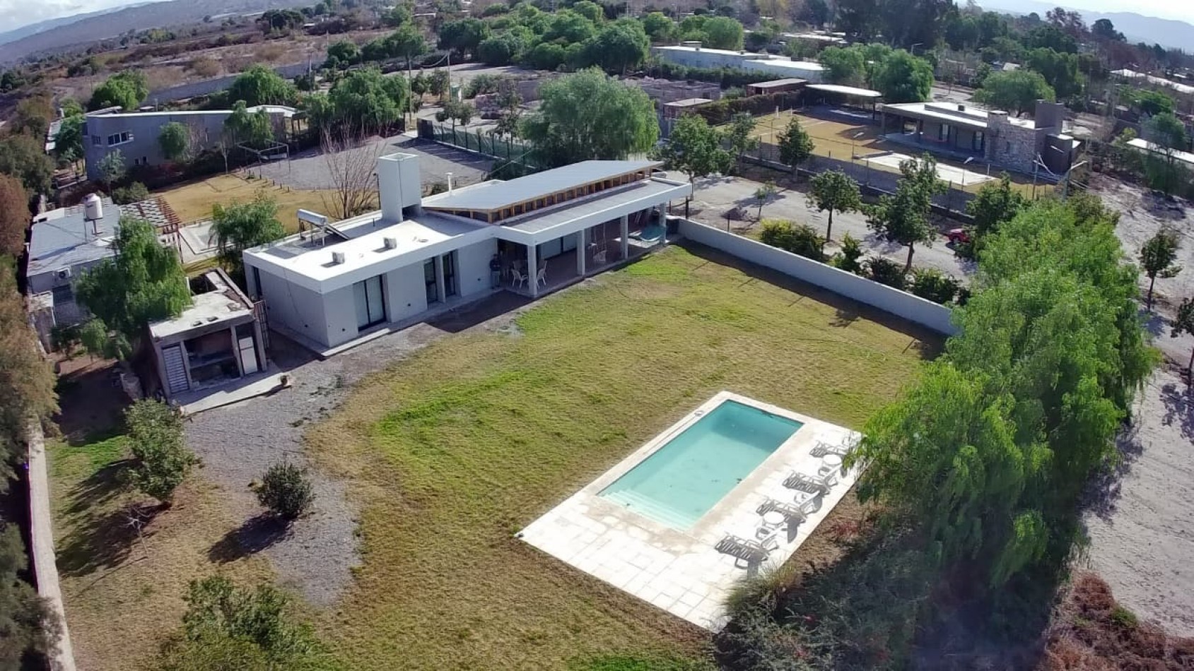 Casa 3hab, 3 Baños, Pileta , Gran Terreno, Bo Privado Albardon