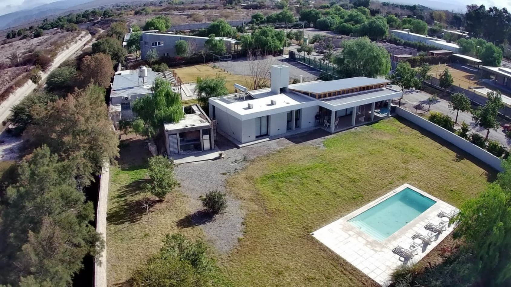 Casa 3hab, 3 Baños, Pileta , Gran Terreno, Bo Privado Albardon