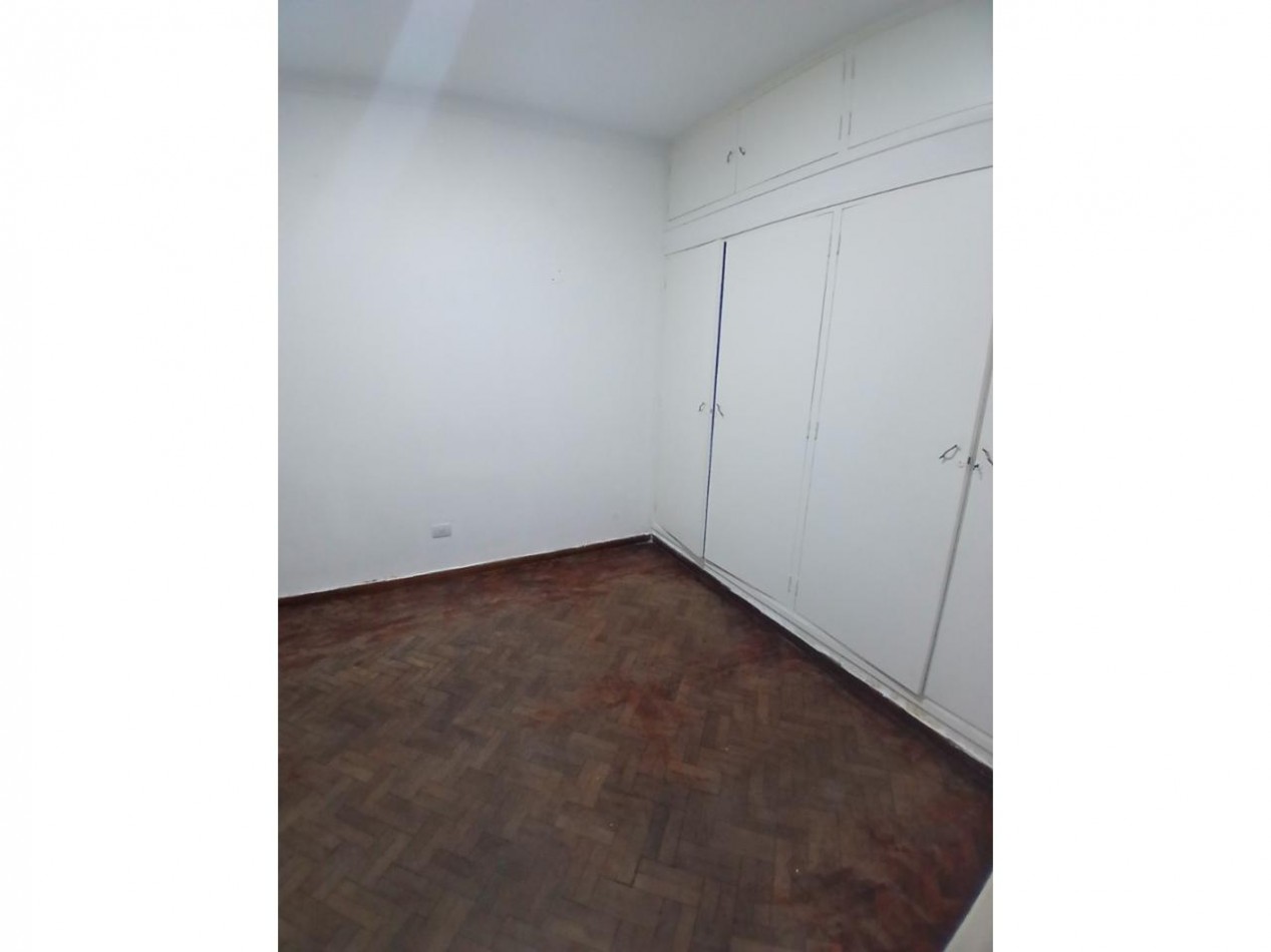 Alquiler. Departamento En Av. Cordoba