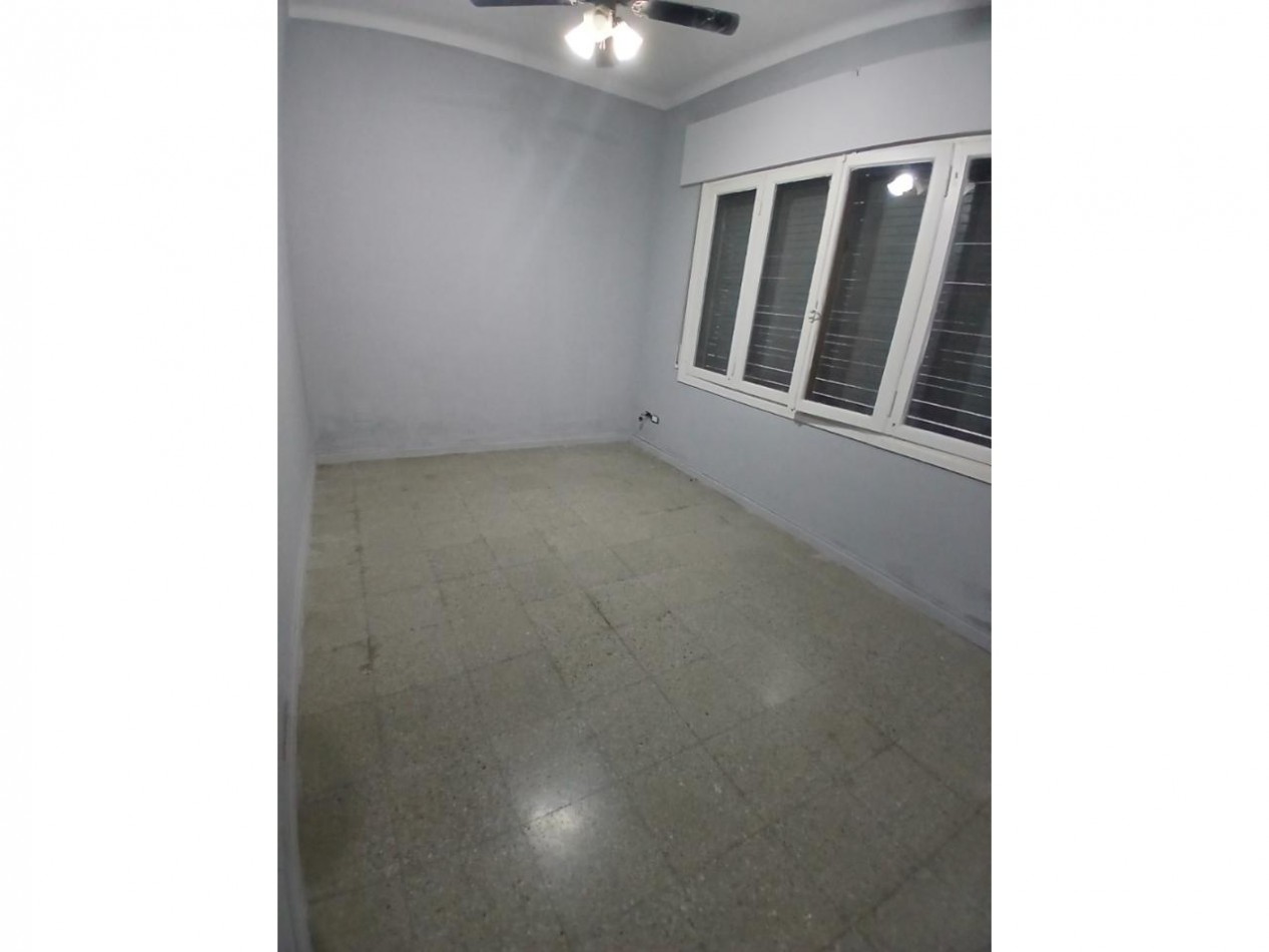 Alquiler. Departamento En Av. Cordoba