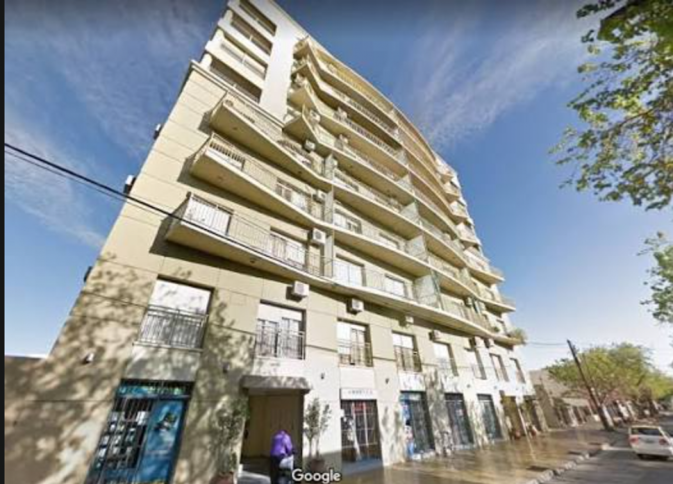 Espectacular Departamento En Edificio Tambolar - Con Cochera Subterranea -orientacion Sur