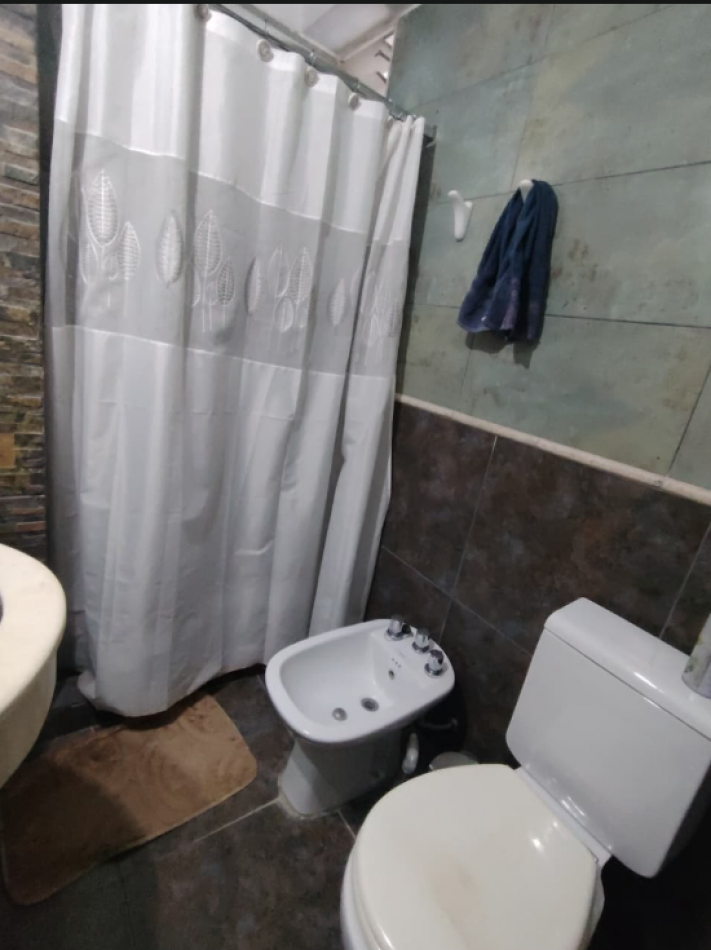 Espectacular Departamento En Edificio Tambolar - Con Cochera Subterranea -orientacion Sur