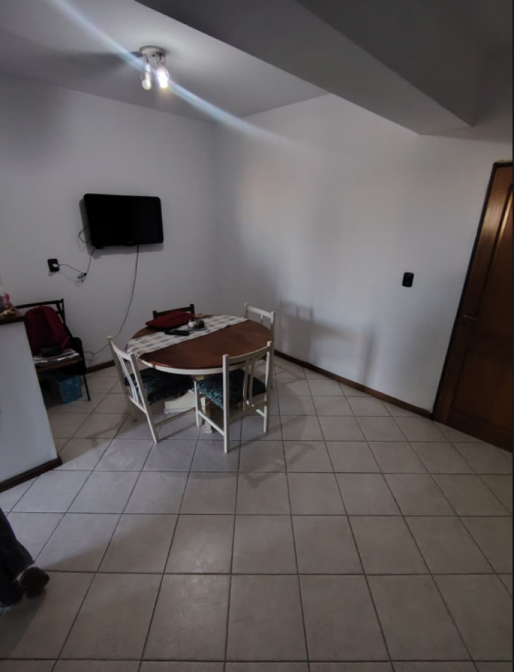 Espectacular Departamento En Edificio Tambolar - Con Cochera Subterranea -orientacion Sur
