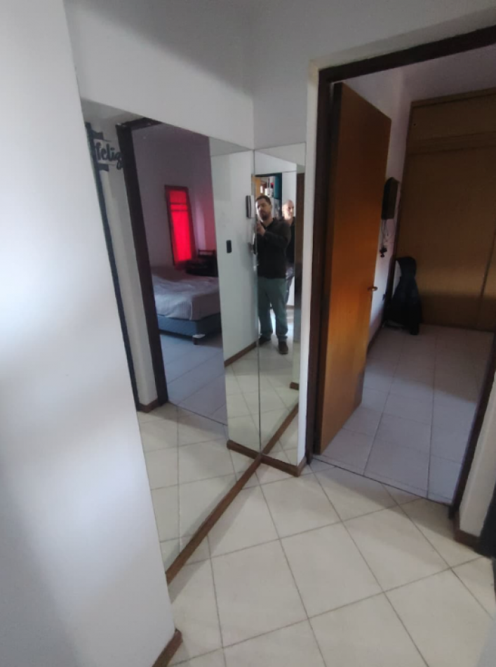 Espectacular Departamento En Edificio Tambolar - Con Cochera Subterranea -orientacion Sur