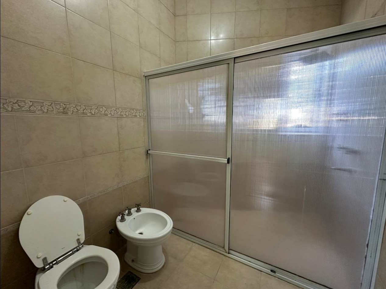 Alquiler. Casa De Gran Categoria 4hab-4baños Pileta En Santa Lucia