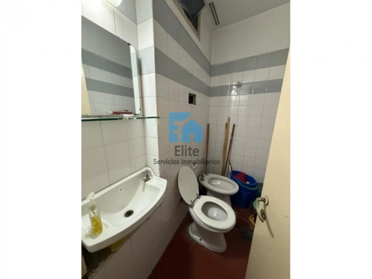Venta. Oficina Centrica con recepcion Capital