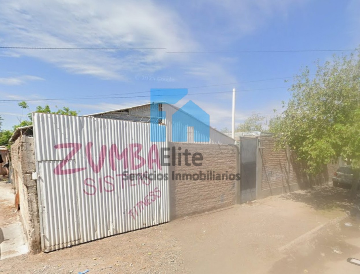 Casa Rawson Con Departamento Y Galpon -frente Escuela -inversion 3hab 2baños