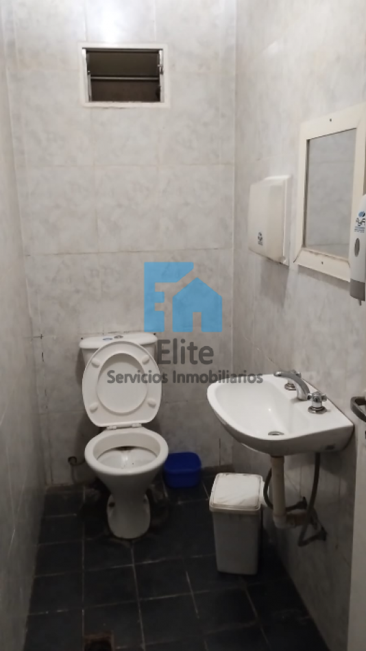 Excelente Local Comercial En Venta Sobre Calle Alem. Capital