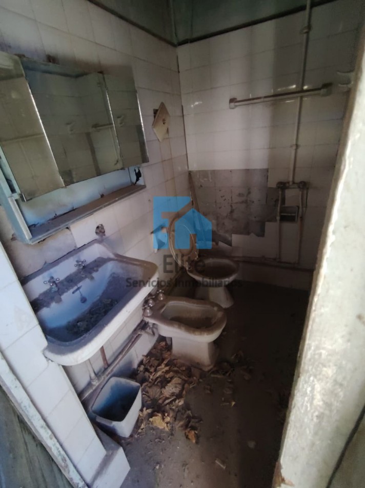 Venta Casa Esquina Juan Jufre Y Roca - 30m De Frente A Jufre - 2dorm 2 Baños