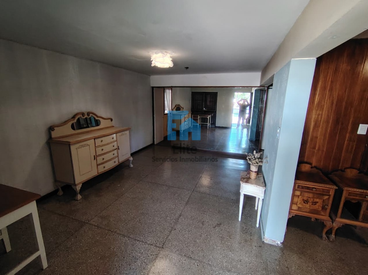 Casa 3hab, 3 Baños, 1100m De Terreno, A 1 Cuadra Plaza Santa Lucia Sobre Yrigoyen