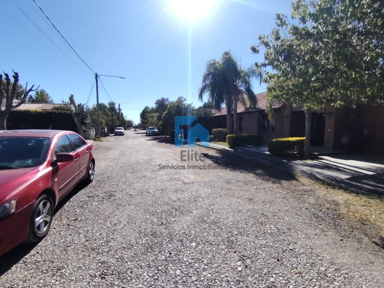 Venta Casa Categoria Bo San Ignacio 3 Dormitorios 2 Baños - Alta Calidad Y Excelente Entorno Y Terreno