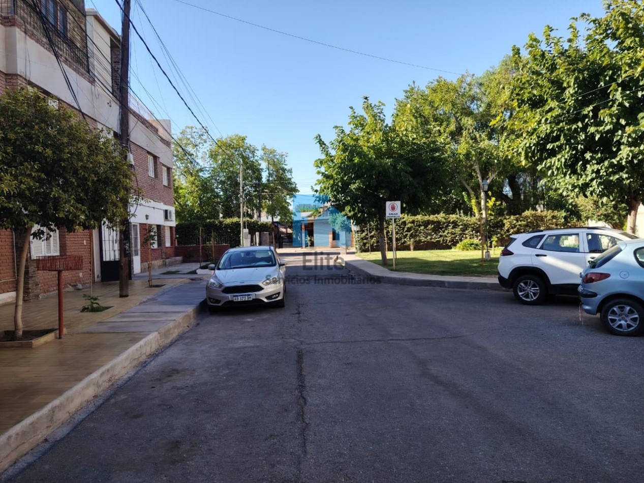 Depto En Planta Baja 3 Dormitorios Y Patio , Espacio Cochera- Excelente Ubicacion Moreno
