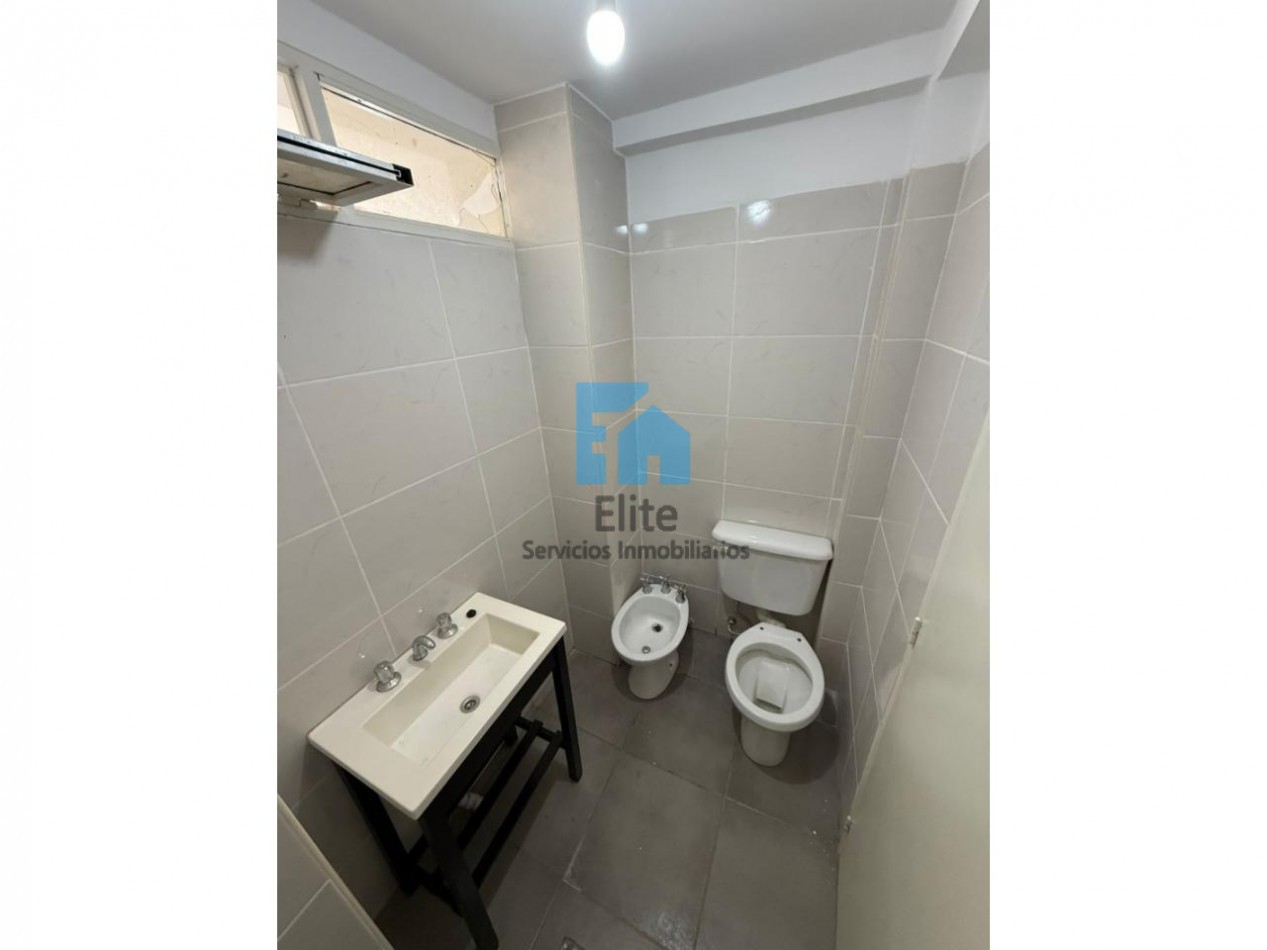 Venta - 3 Dorm - Amplio Departamento En Barrio Enoe Bravo