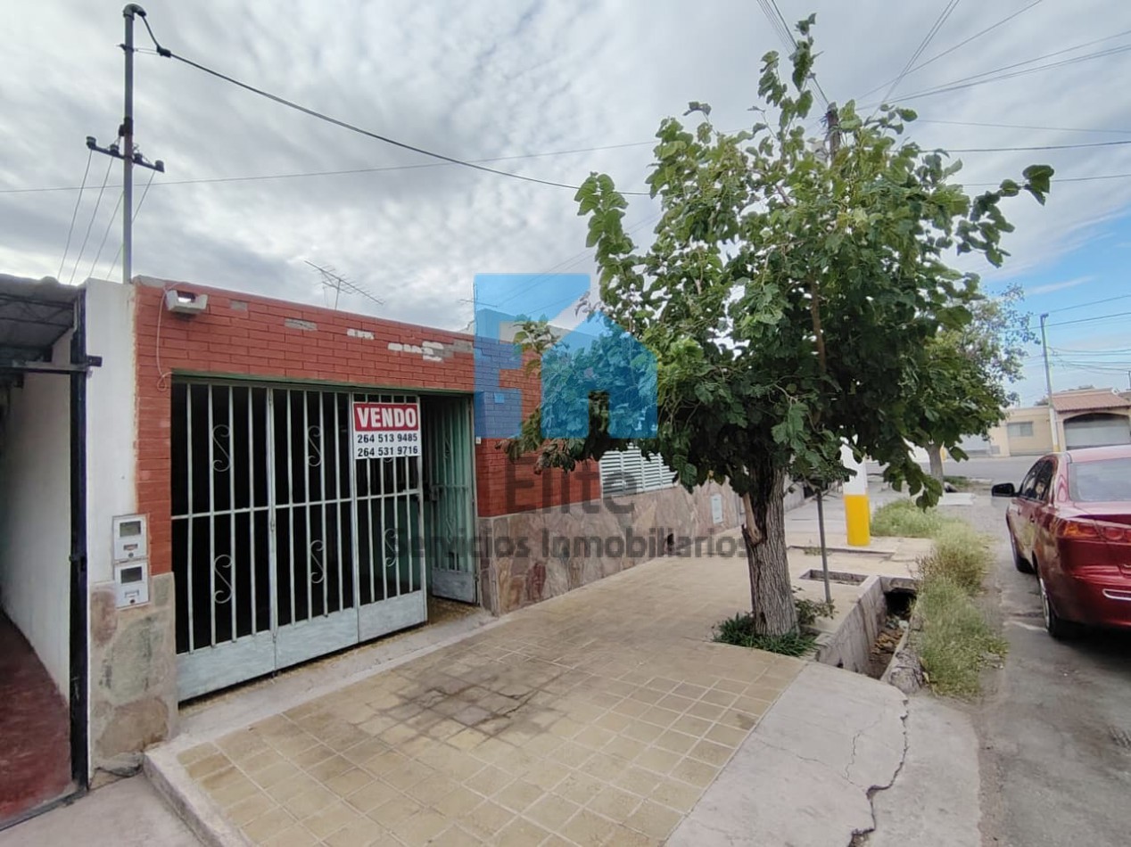 Casa En Rawson - Ideal Para Familia 3 Dormitorios · Patio · Cochera