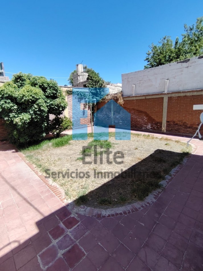 Casa centrica 3hab, 2 baños frente plaza Joroba