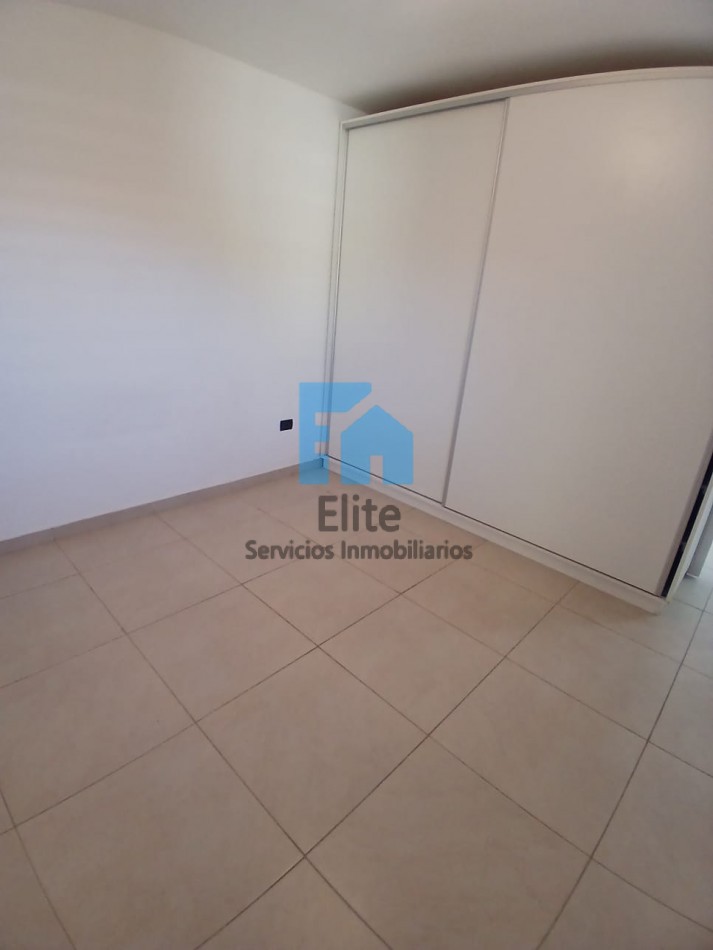 Departamento de un dormitorio, cocina comedor y baño, en Rivadavia