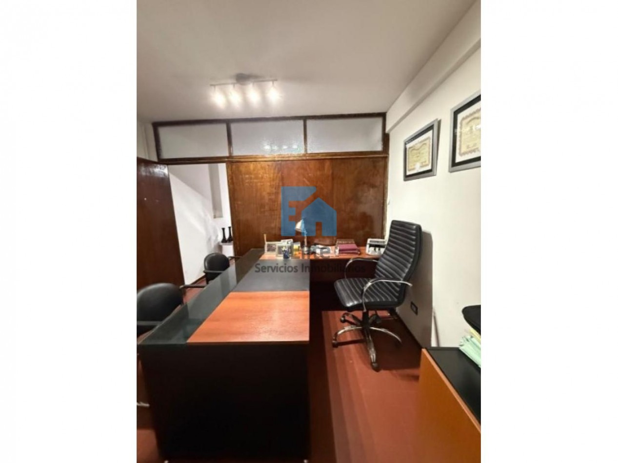 Venta. Oficina Centrica con recepcion Capital