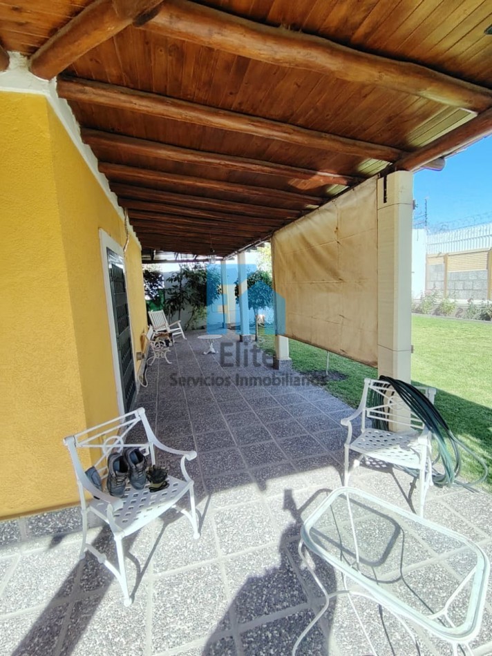 Venta Casa Categoria Bo San Ignacio 3 Dormitorios 2 Baños - Alta Calidad Y Excelente Entorno Y Terreno
