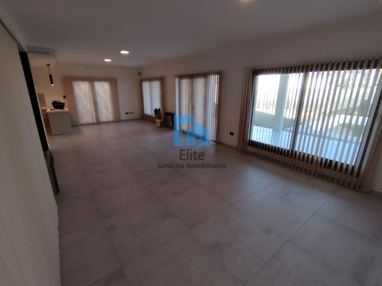 Alquiler Casa A Estrenar La Ernestina - 4 Hab - 3 Baños - Pileta. Santa Lucia