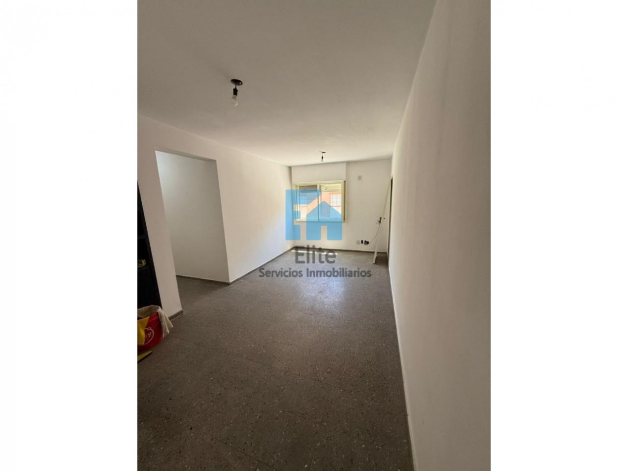 Venta - 3 Dorm - Amplio Departamento En Barrio Enoe Bravo