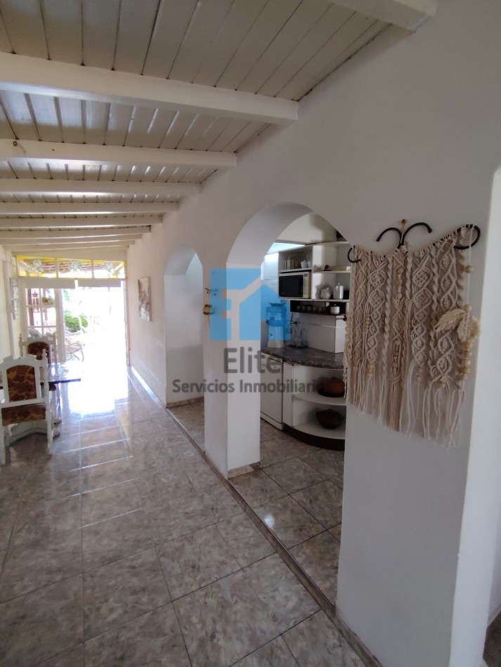 Venta Casa Estilo Español En B° Campodonico - Santa Lucia , 3 Hab, Pileta