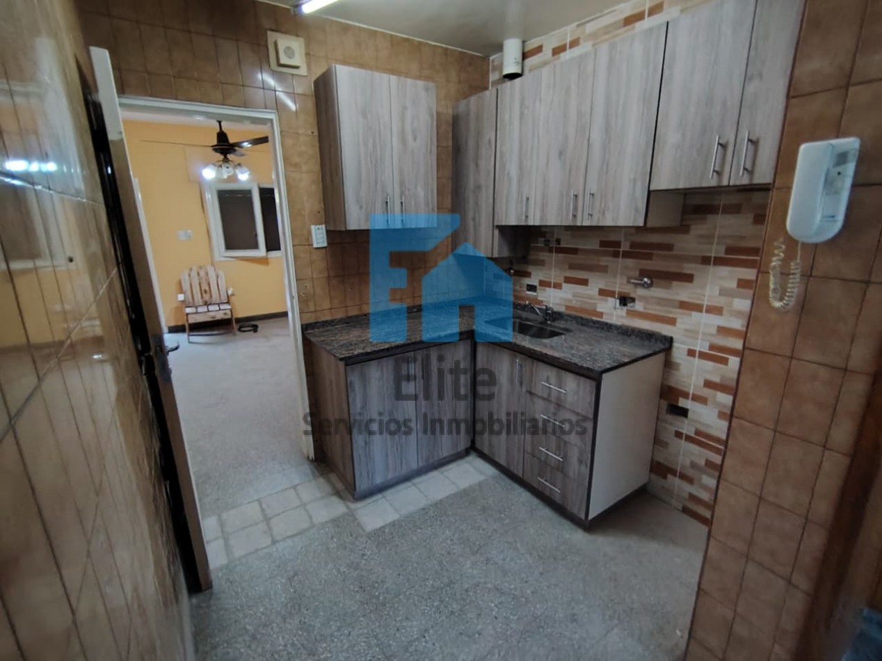 Venta Casa Totalmente Remodelada En Capital - 4 Dormitorios