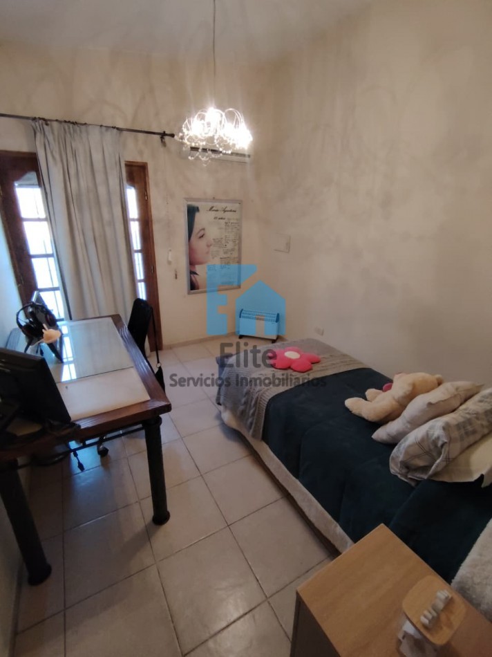Casa Esq 4hab, 2 Baños, 2 Estacionamiento, Corazon De Rivadavia - Bo Jardin