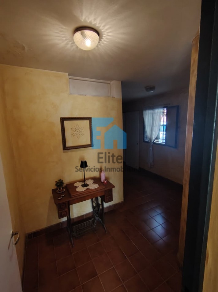 Casa 3hab, 3 Baños, 1100m De Terreno, A 1 Cuadra Plaza Santa Lucia Sobre Yrigoyen