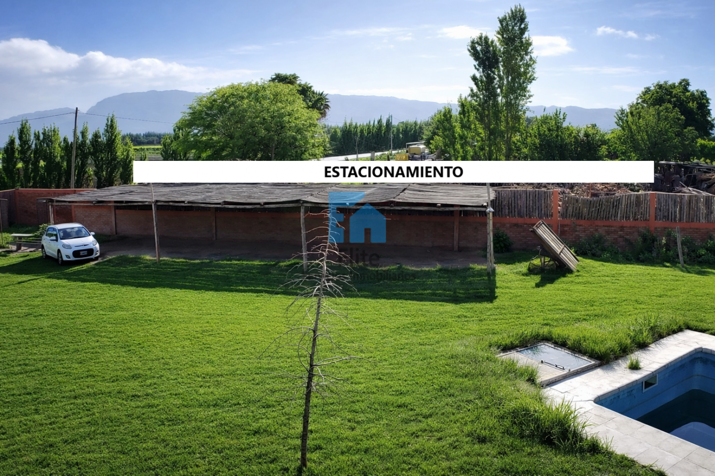 Categoria Casa Quinta En El Medano, Pileta, 4 Dormitorios, 2 Baños, Gran Galeria. 2800m² Jacuzzi