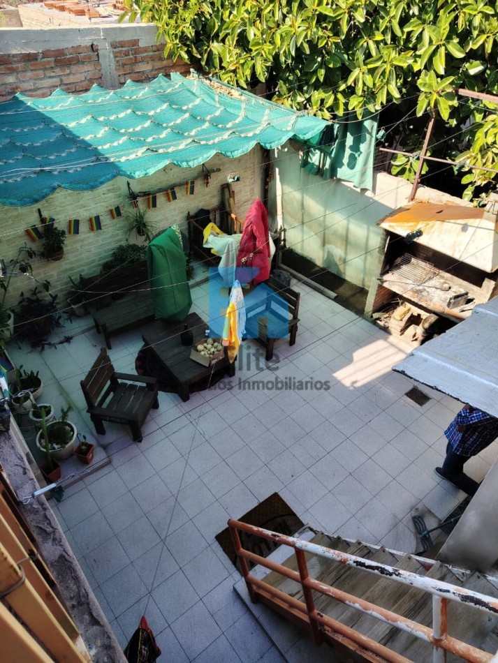 Casa Barrio Kennedy, a metros Circunvalacion 3hab