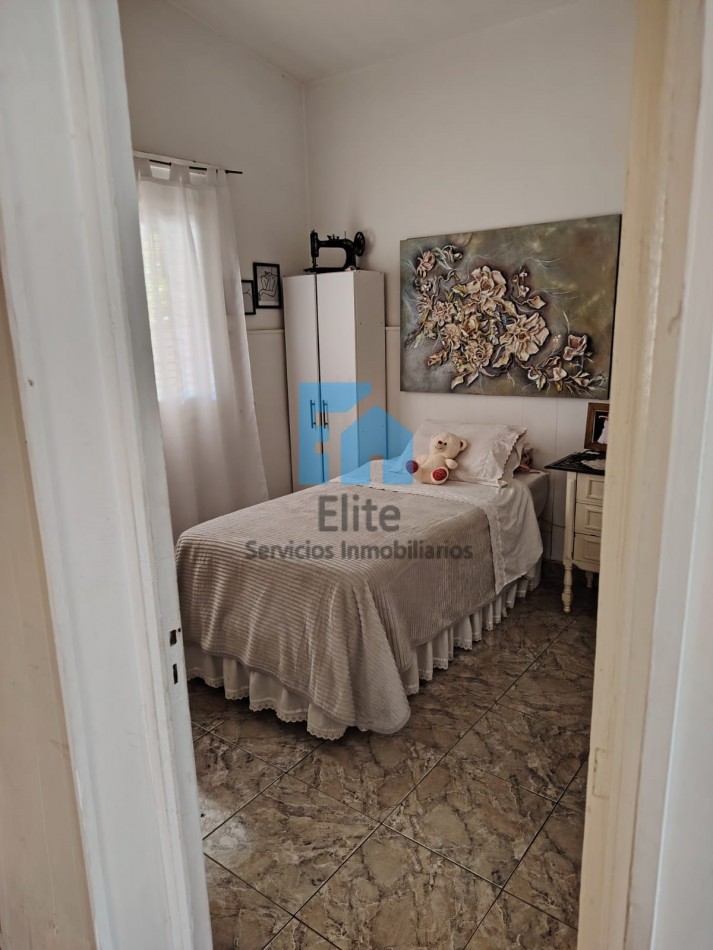 Venta Casa Estilo Español En B° Campodonico - Santa Lucia , 3 Hab, Pileta