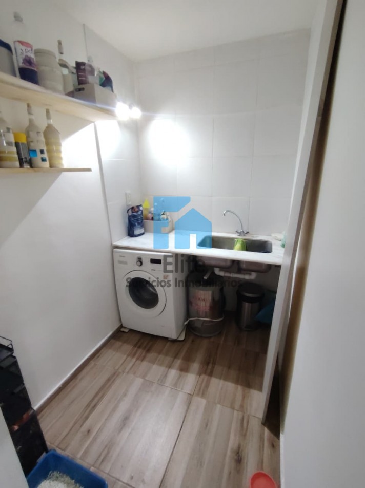Casa Esq 4hab, 2 Baños, 2 Estacionamiento, Corazon De Rivadavia - Bo Jardin