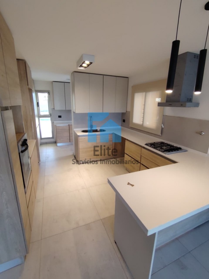 Alquiler Casa A Estrenar La Ernestina - 4 Hab - 3 Baños - Pileta. Santa Lucia