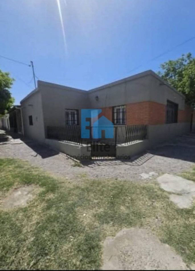 Venta Casa Esquina Juan Jufre Y Roca - 30m De Frente A Jufre - 2dorm 2 Baños