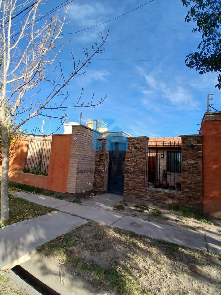 Venta Casa 3 Hab, 3 Baños Barrio Cooperarq 8 - Rivadavia