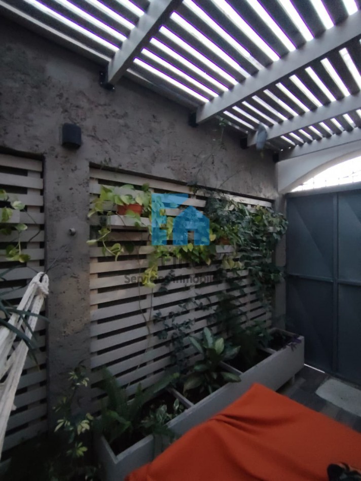 Casa Esq 4hab, 2 Baños, 2 Estacionamiento, Corazon De Rivadavia - Bo Jardin