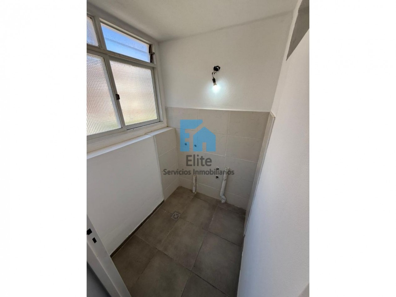 Venta - 3 Dorm - Amplio Departamento En Barrio Enoe Bravo