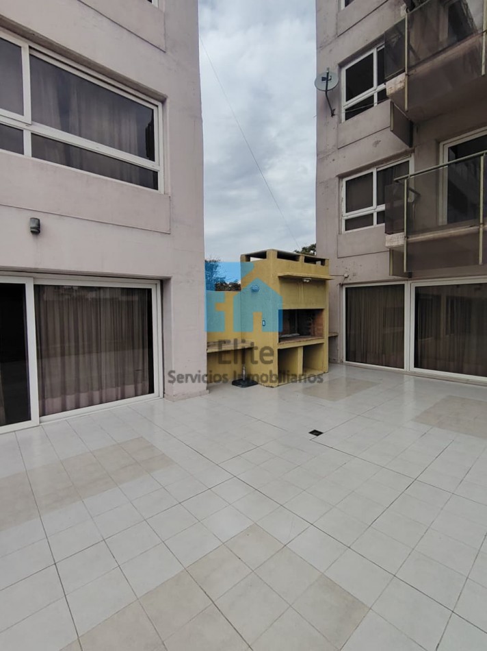 DEPARTAMENTO 2 DORM 2 BAÑOS DE CATEGORIA EN EDIFICIO CATAMARAN VI -COCHERA