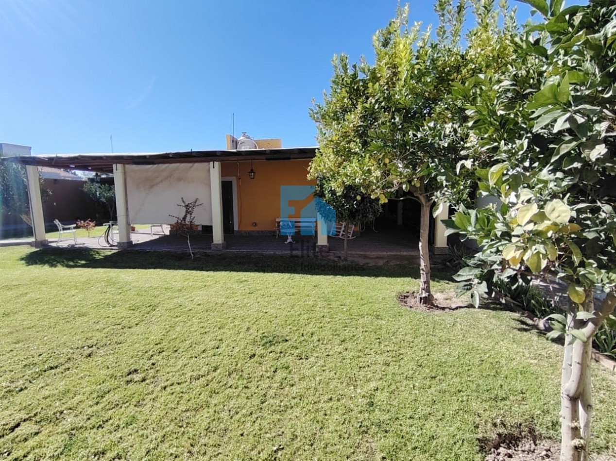 Venta Casa Categoria Bo San Ignacio 3 Dormitorios 2 Baños - Alta Calidad Y Excelente Entorno Y Terreno