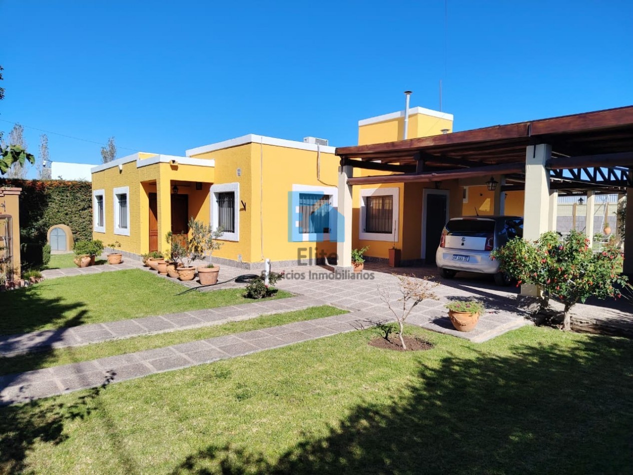 Venta Casa Categoria Bo San Ignacio 3 Dormitorios 2 Baños - Alta Calidad Y Excelente Entorno Y Terreno